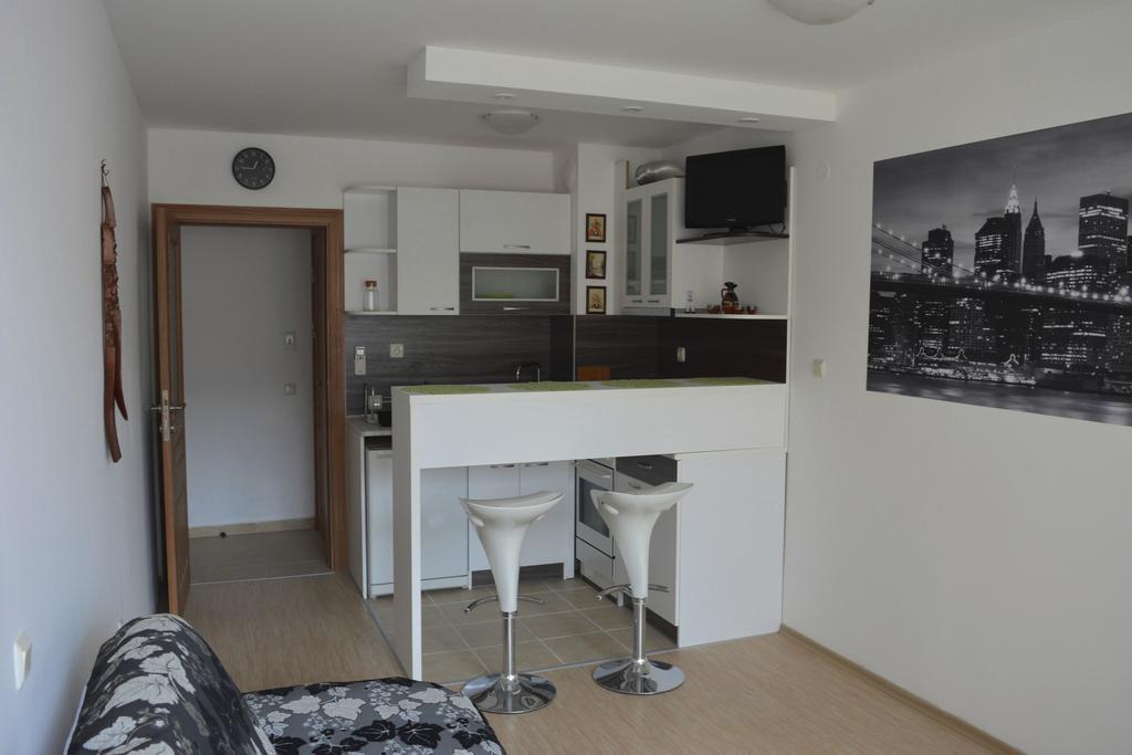 Apartment Gergana Kranevo Buitenkant foto